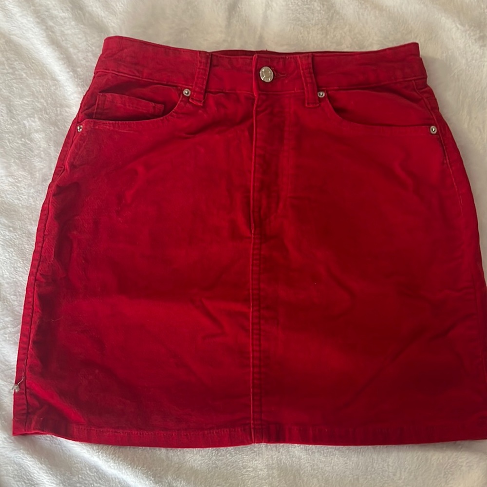 Velvet mini skirt red
